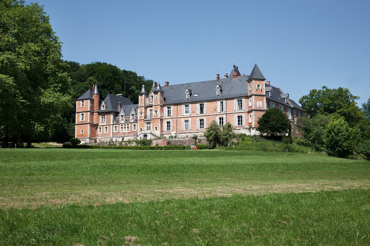 https://assets.chateauform.com/pm_8909_12_12721-n6x5w1ja2u-whr.jpg