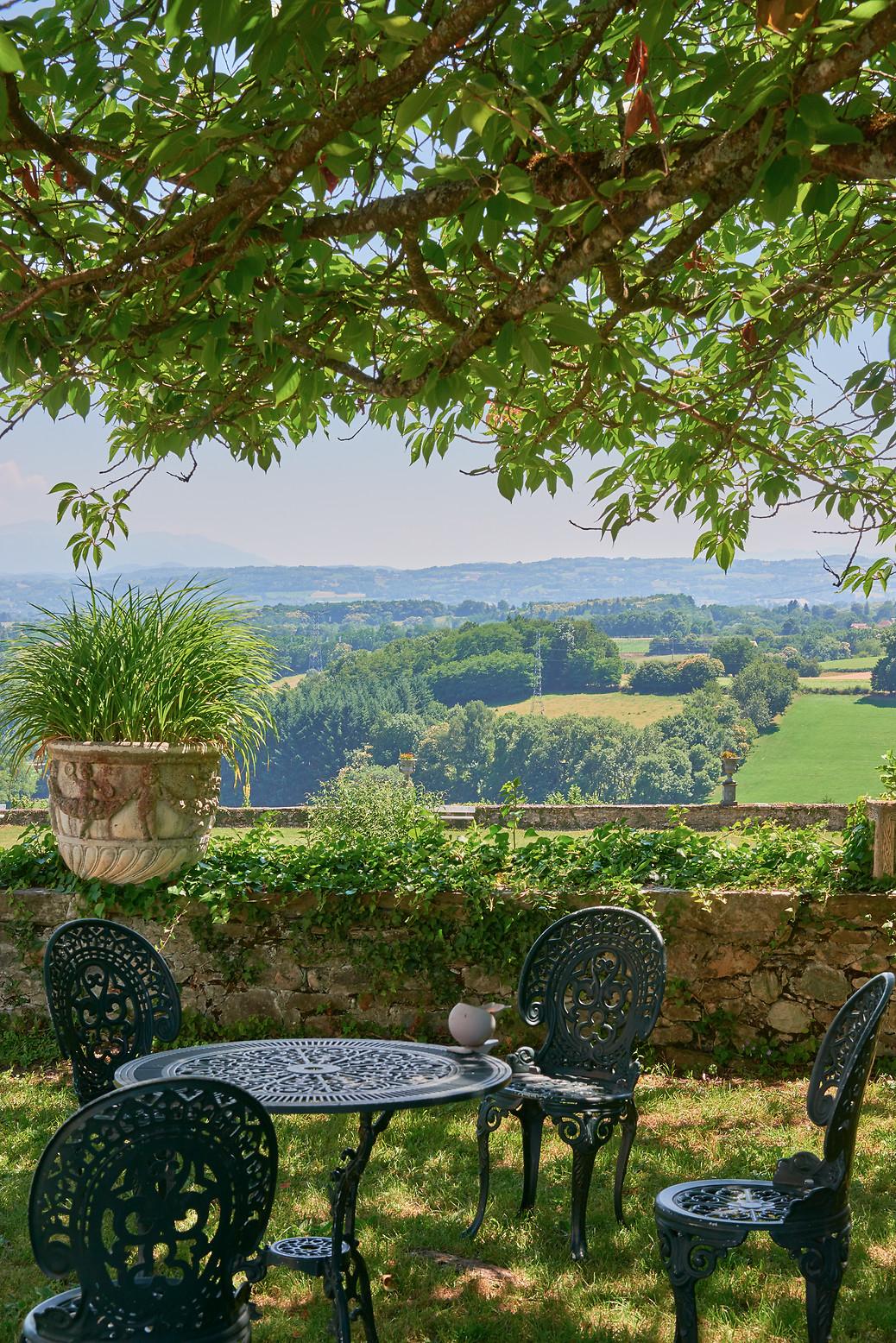https://assets.chateauform.com/pm_8909_15_15739-s1m36f62d6-2_3_large.jpg