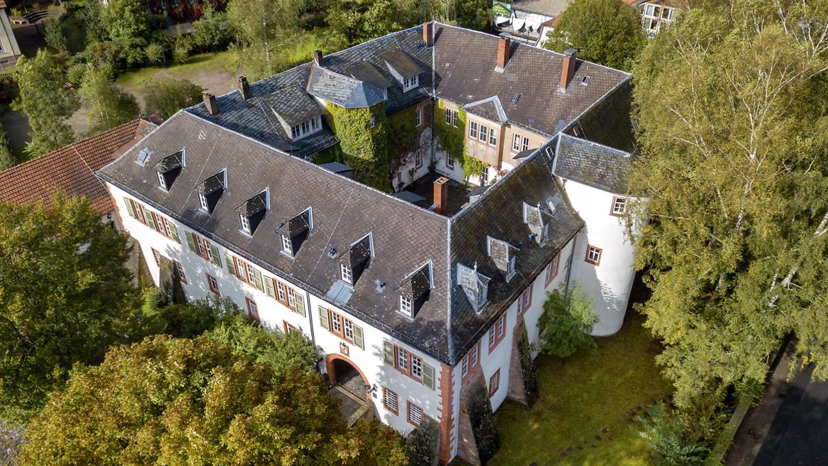 https://assets.chateauform.com/pm_8909_32_32272-nmeijgp0y9-16_9_large.jpg
