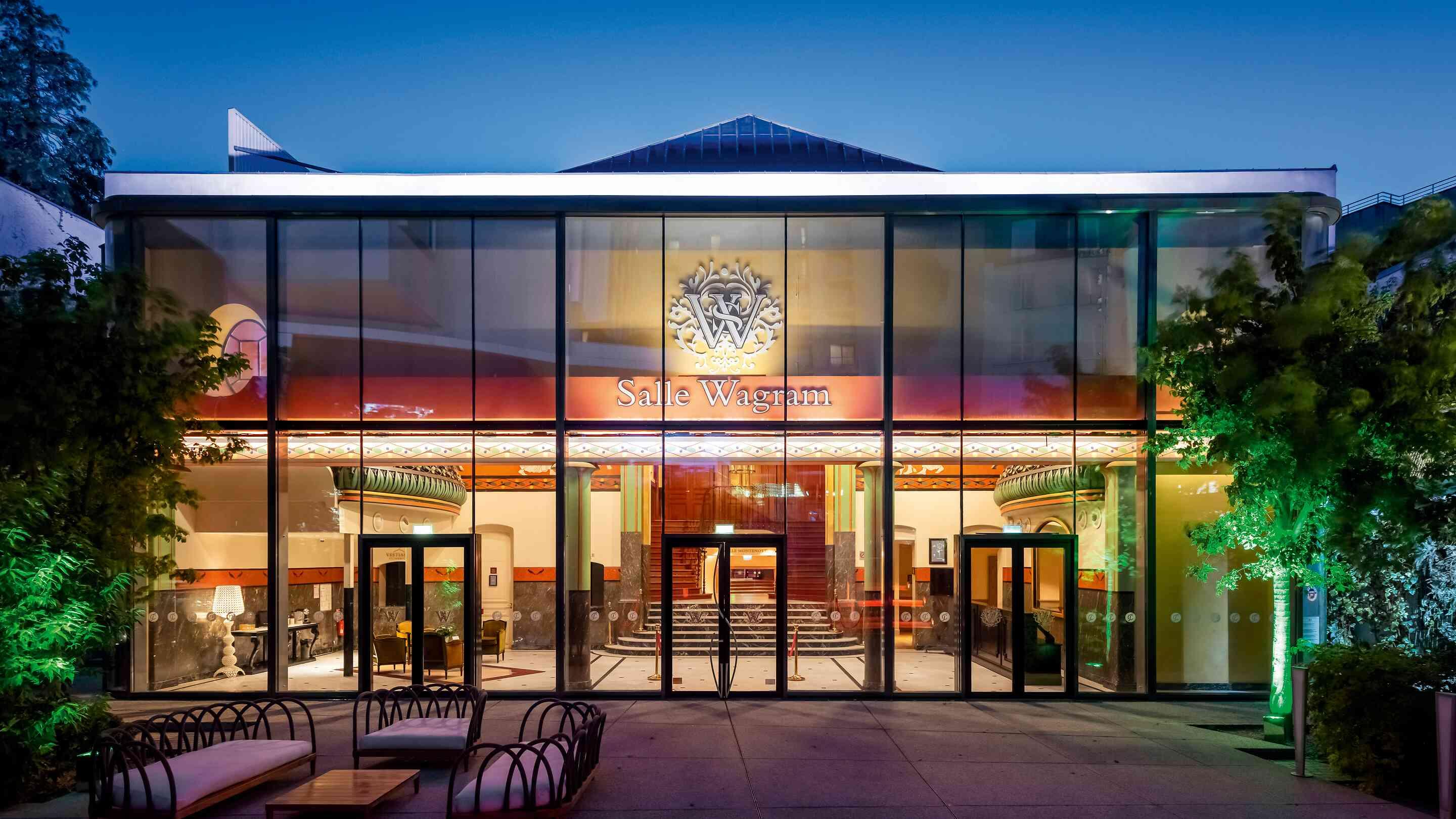 https://assets.chateauform.com/pm_8909_40_40795-c7poa21ea0-16_9_xlarge.jpg