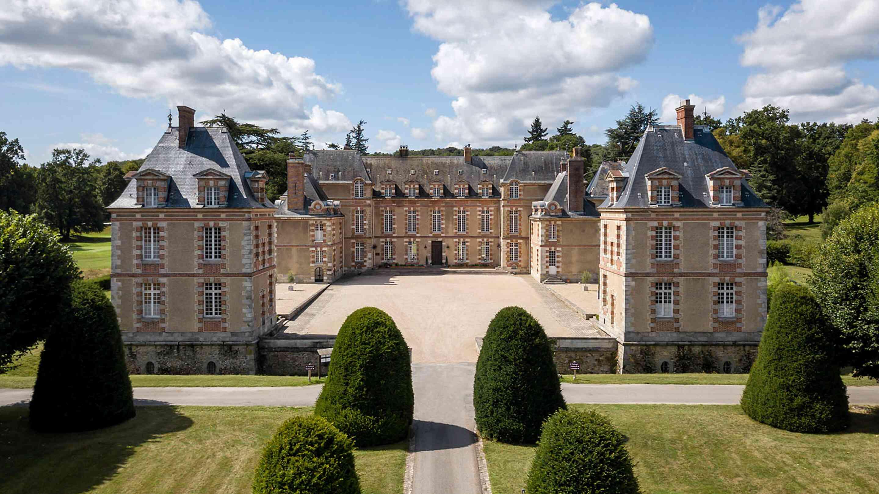 https://assets.chateauform.com/pm_8909_42_42589-9klxn29a0e-16_9_xlarge.jpg