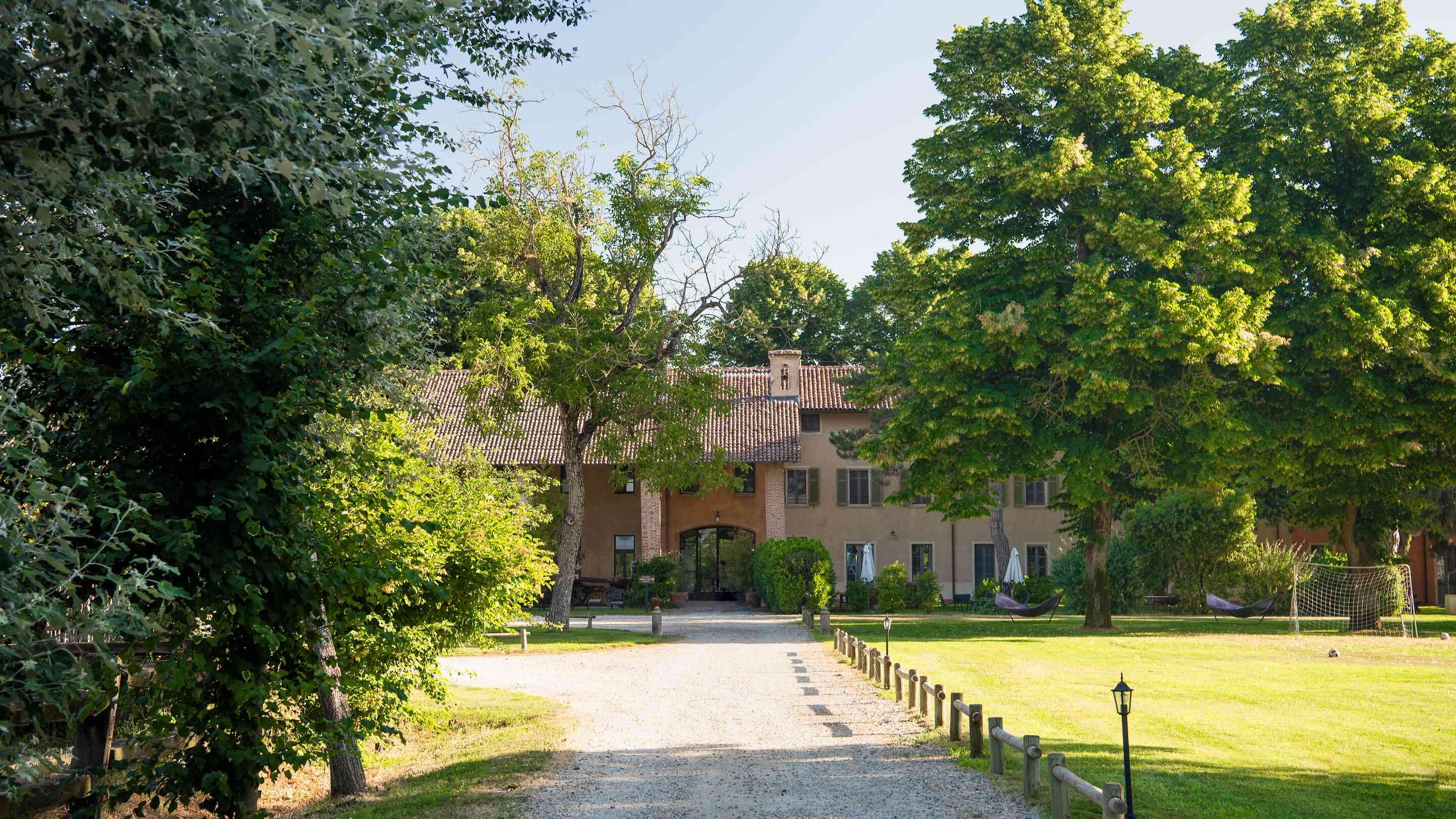 https://assets.chateauform.com/pm_8909_42_42853-lqq4rxu0li-16_9_xlarge.jpg