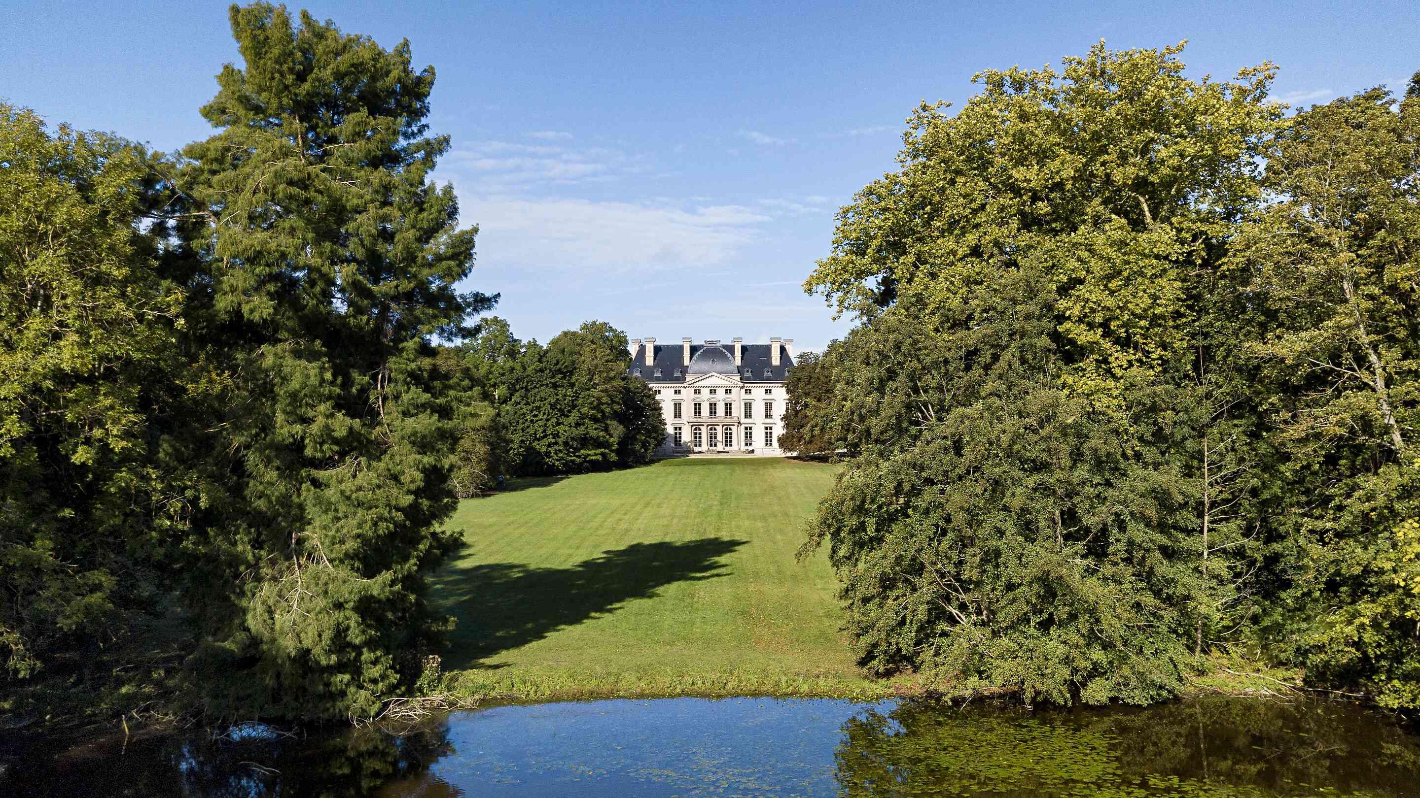 https://assets.chateauform.com/pm_8909_58_58036-lpdlnb0k1a-16_9_xlarge.jpg
