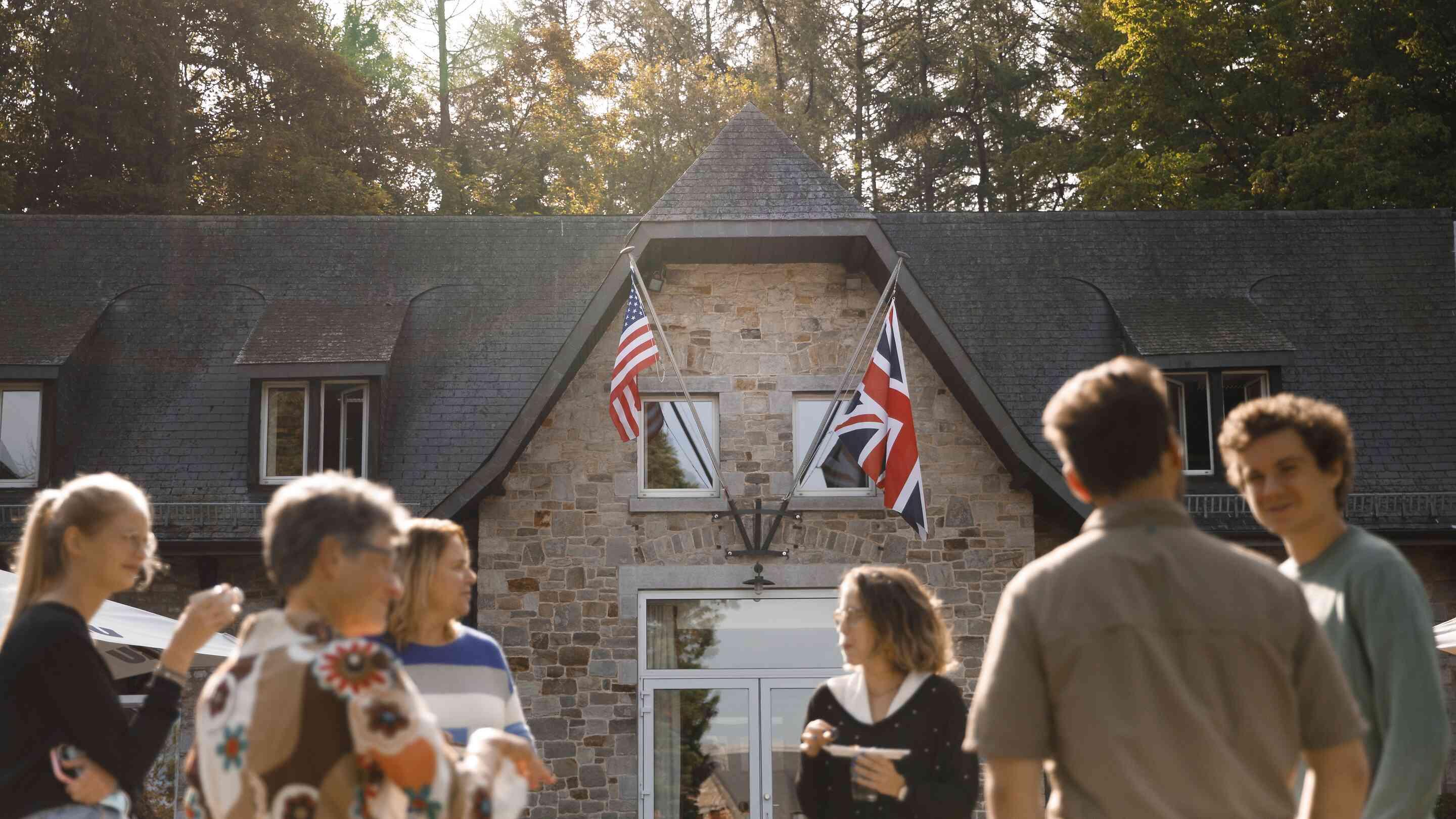 https://assets.chateauform.com/pm_8909_58_58489-yiyj3ptkul-16_9_xlarge.jpg