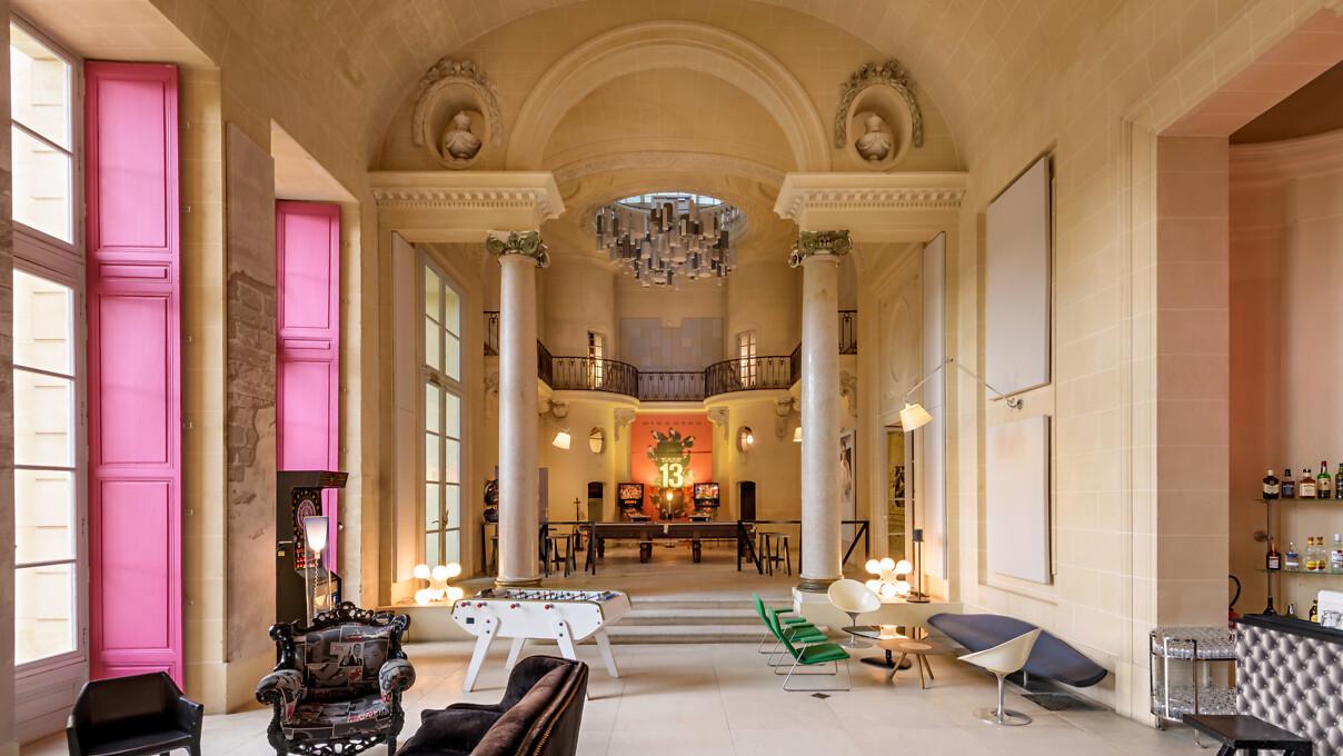 https://assets.chateauform.com/pm_8909_71_71364-i6wumnoxvq-16_9_large.jpg