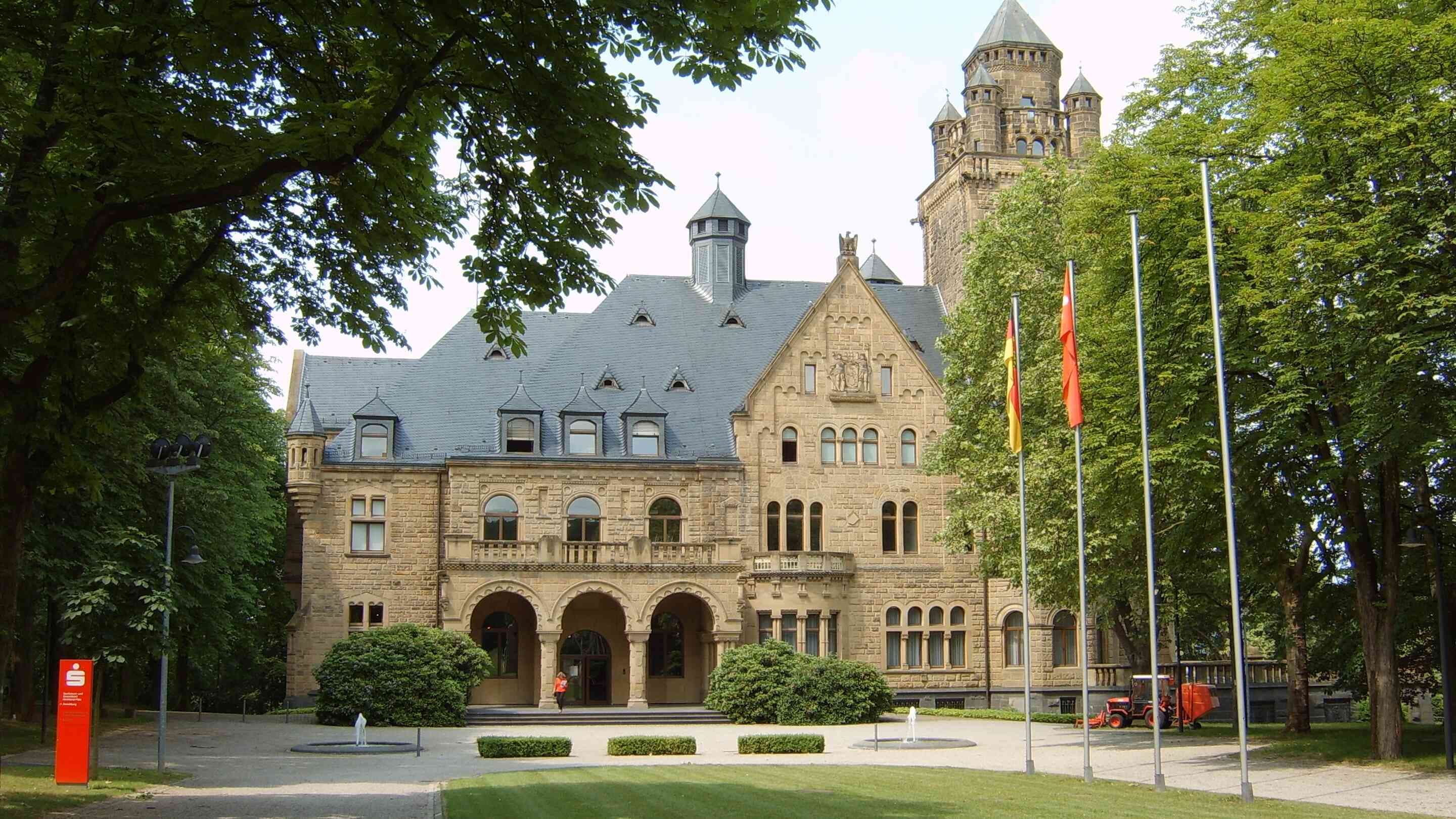 https://assets.chateauform.com/pm_8909_80_80128-5h6l3j0mb8-16_9_xlarge.jpg